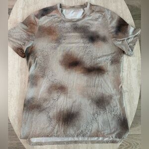 Lululemon Men’s Splatter Print Short Sleeve Shirt